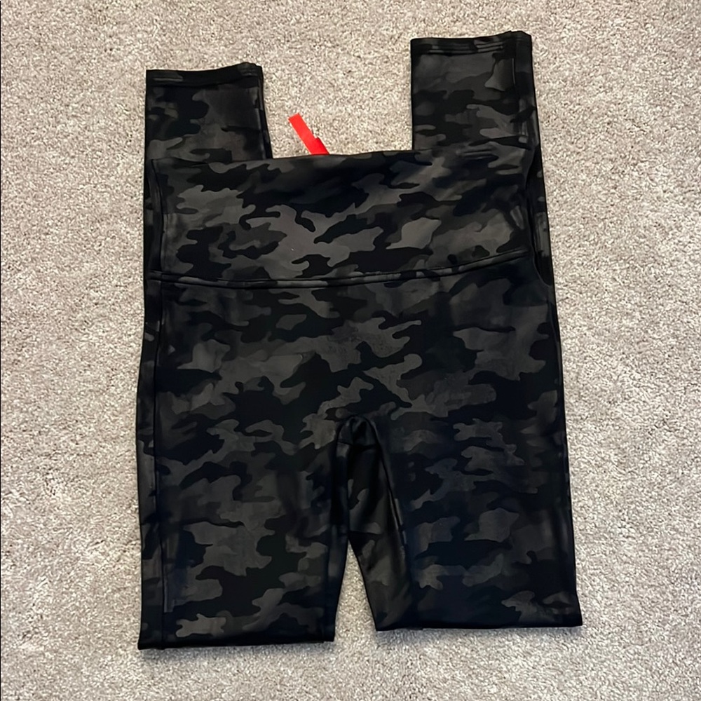 Spanx Camouflage Leggings PS